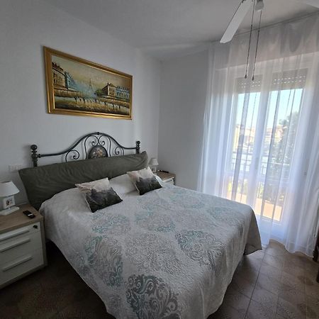 Casa Dell' Ulivo Lejlighed Desenzano del Garda Eksteriør billede
